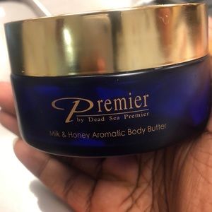 Smooth body butter